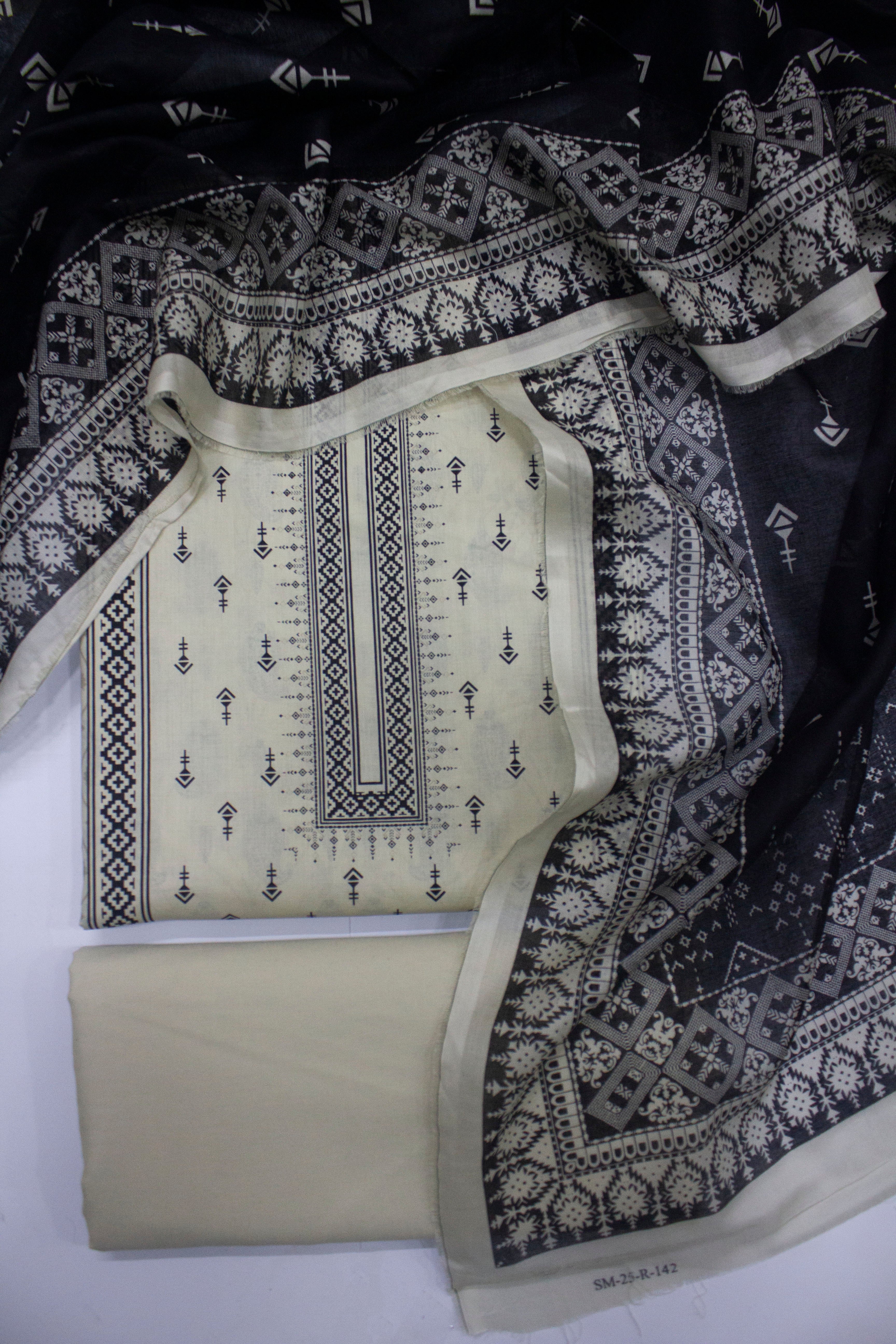 Bin Saeed Fabric - DP-0141- 3 Piece Lawn Printed UnStitched Suit