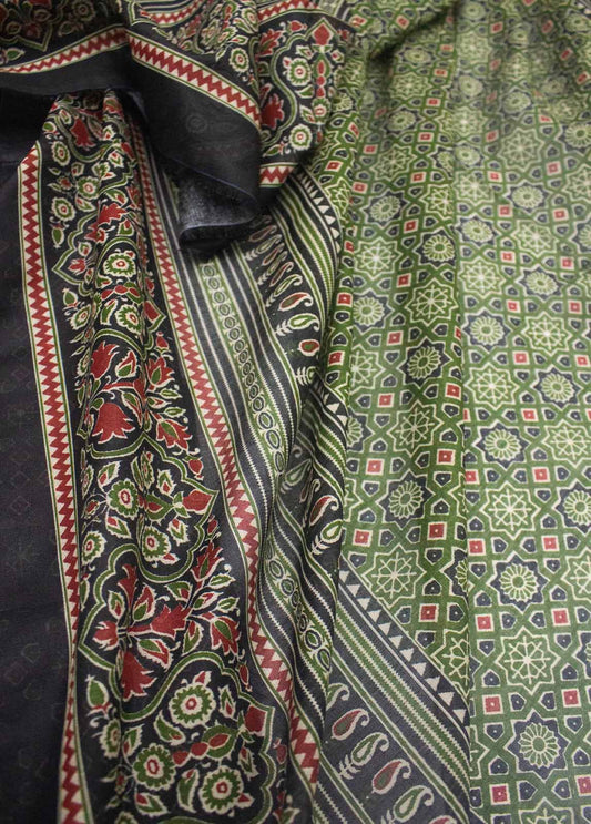 DP-0311- 3 Piece Lawn Printed UnStitched Suit