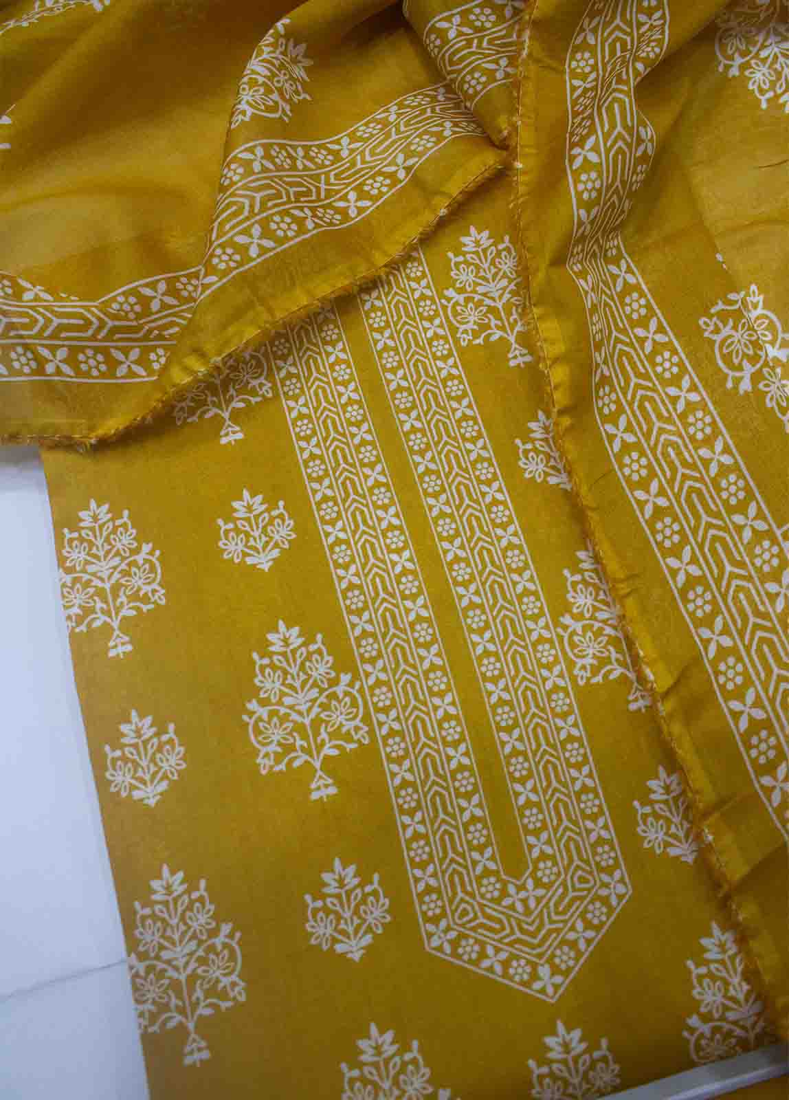 DP-0668- 3 Piece Cotton Printed UnStitched Suit
