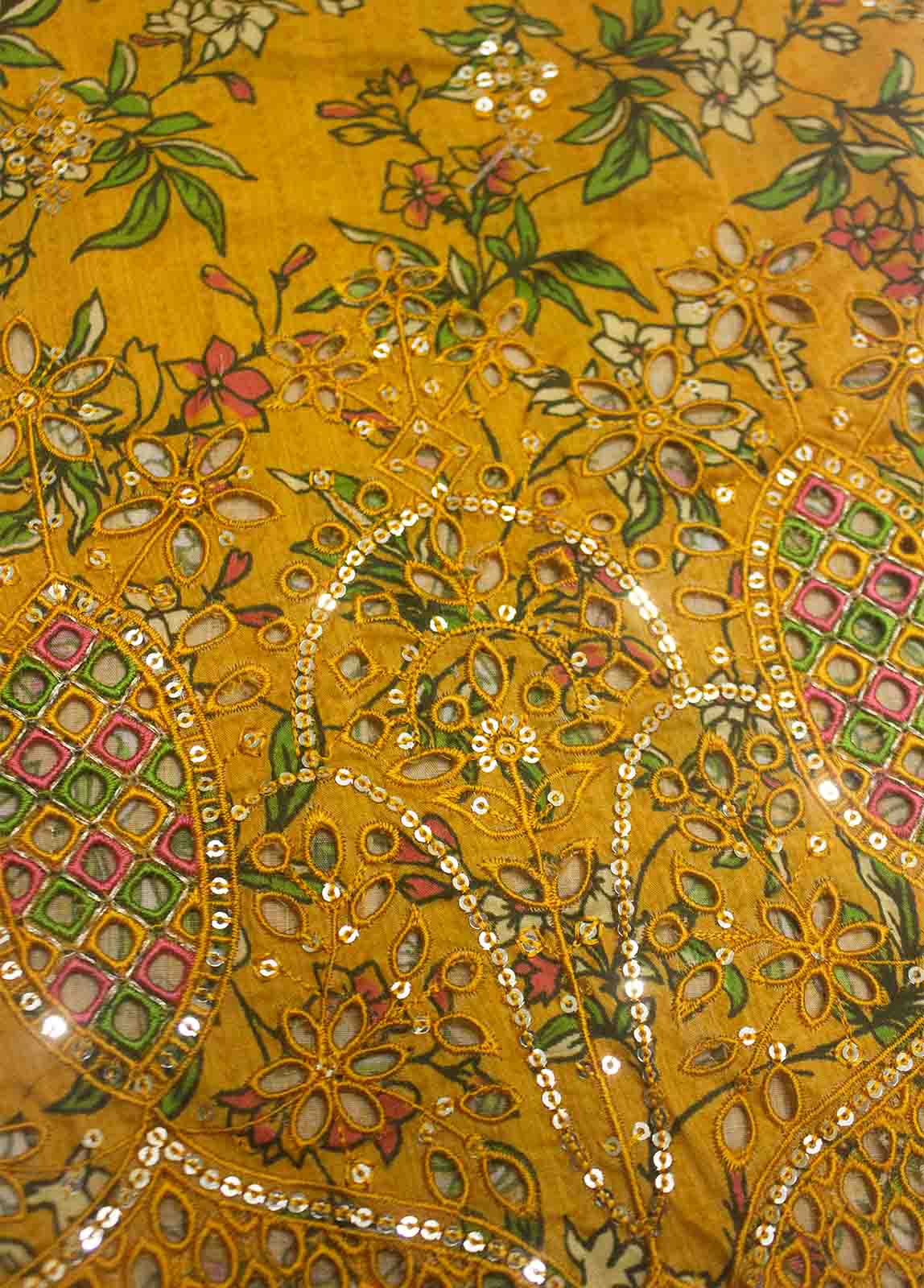 Bin Saeed Fabric - EMBC-0072- 3 Piece Embroidered Cotton UnStitched Suit