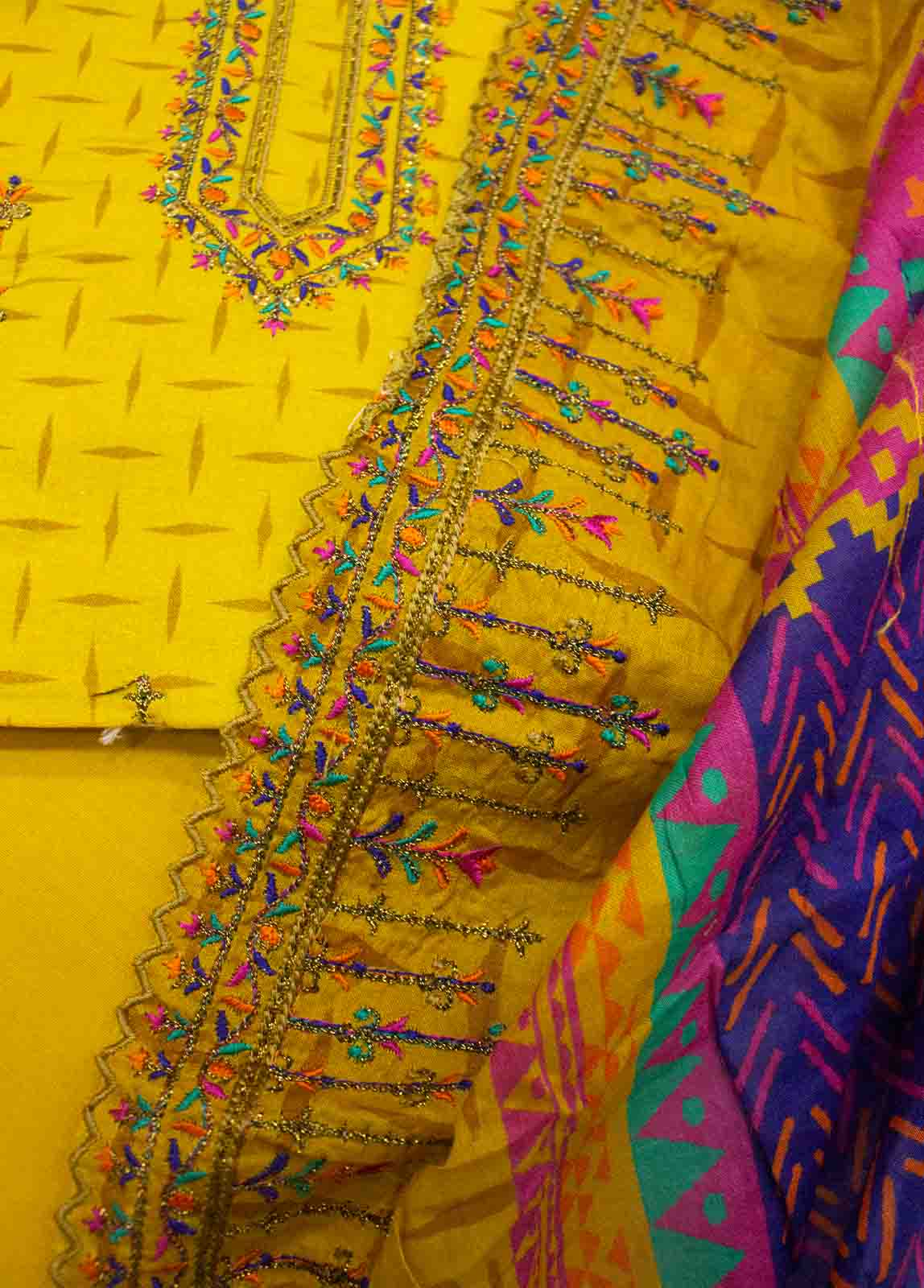 Bin Saeed Fabric - EU-0568-3 Piece Lawn Embroidered UnStitched Suit