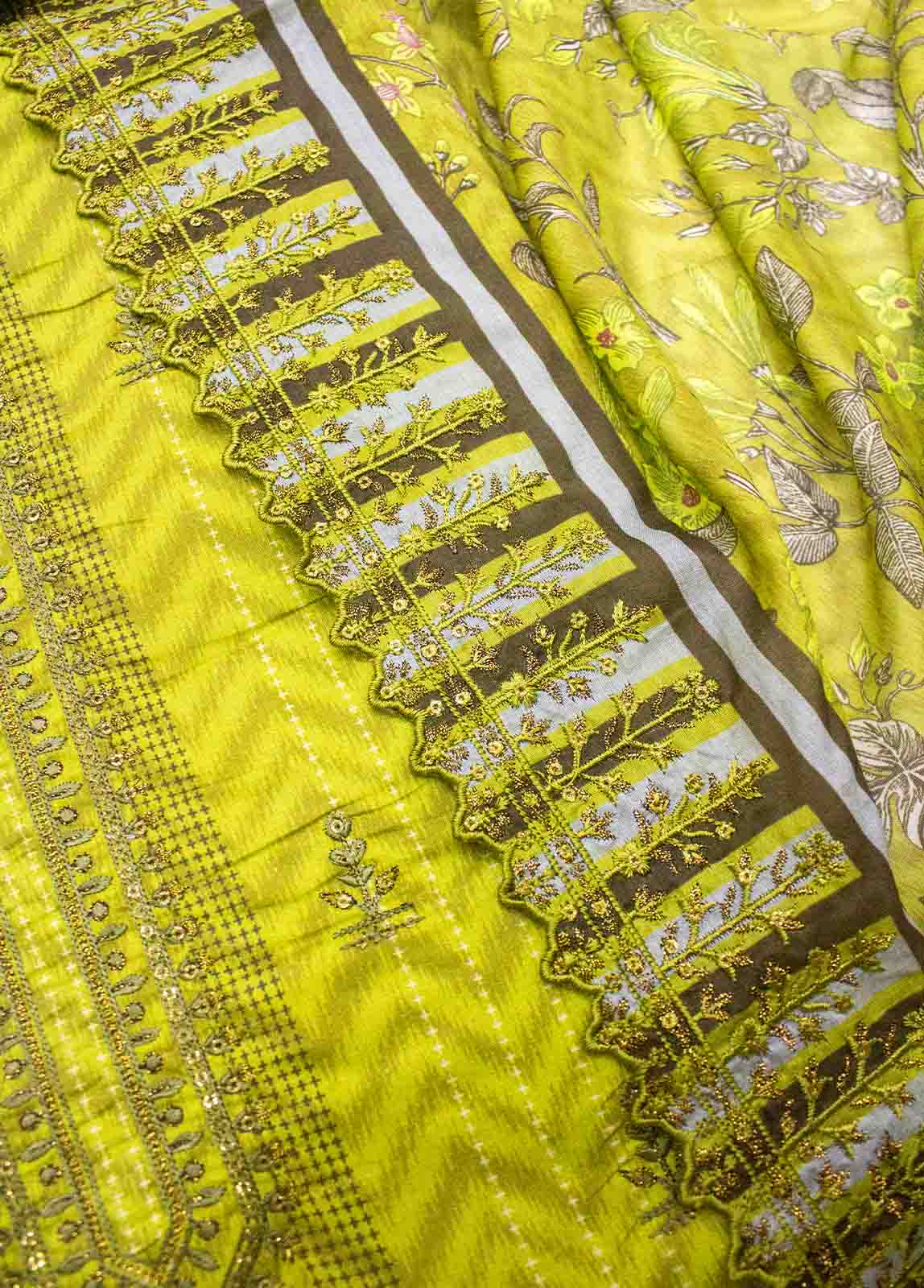 Bin Saeed Fabric - EU-R549-3 Piece Unstitched Lawn Embroidery Suit