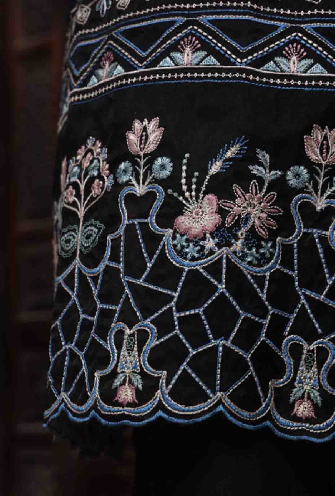 Bin Saeed Fabric - LF-102- 3 Piece Luxury Embroidered Stitched Suit