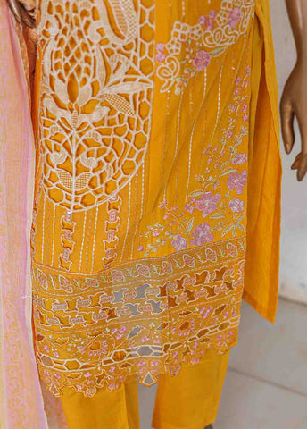 Bin Saeed Fabric - LF-CE-040 -3 Piece Printed Embroidered Cotton Suit