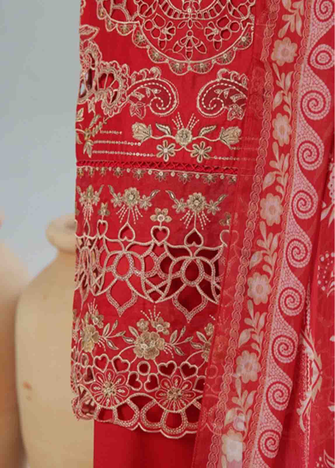 Bin Saeed Fabric - LF-CE-043 C- 3 Piece Embroidered Stitched Suit