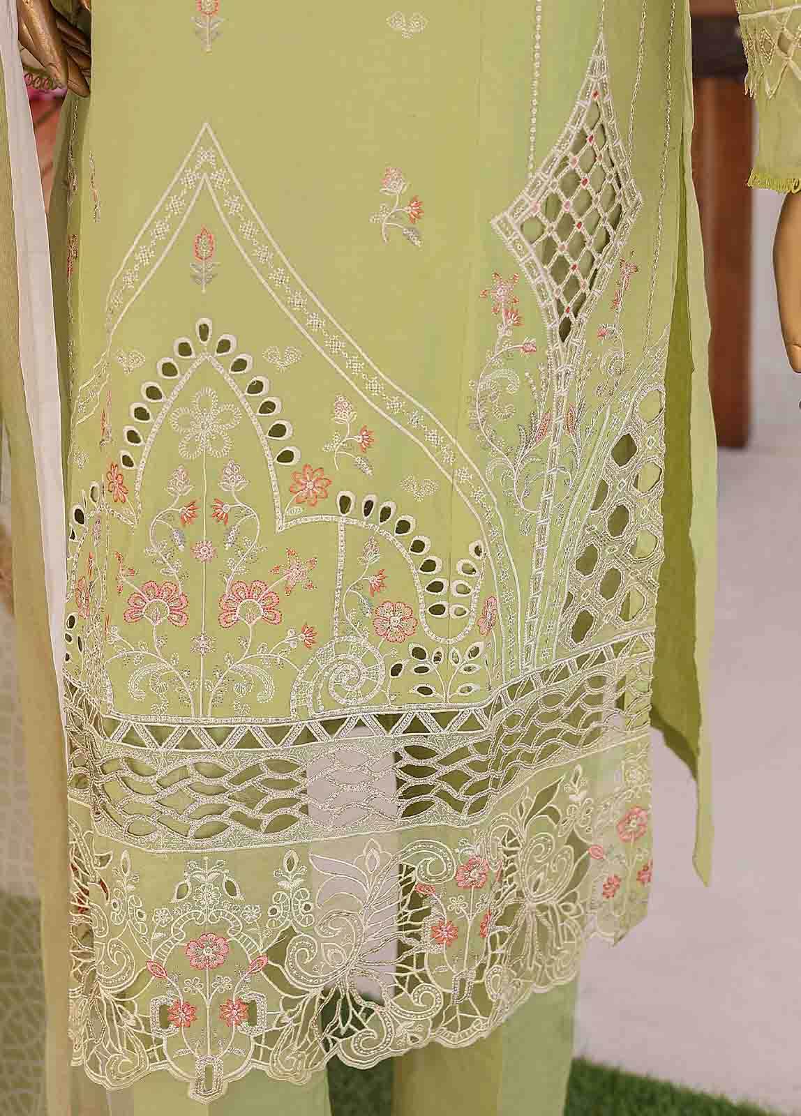 Bin Saeed Fabric - LF-CE-092- 3 Piece Embroidered Stitched Suit