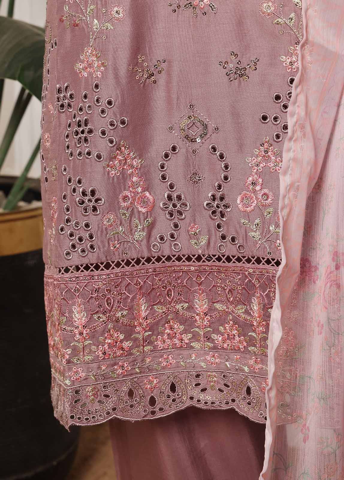 Bin Saeed Fabric - RTCS-0107-CS R-65- 3 Piece Luxury Embroidered Stitched Suit