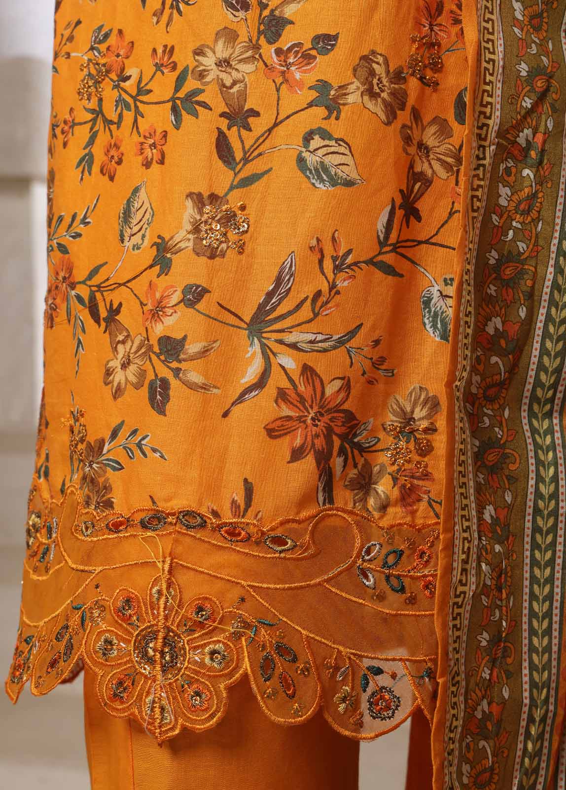 Bin Saeed Fabric - SM-058-EMBC-3 Piece Chikankari Stitched Suit