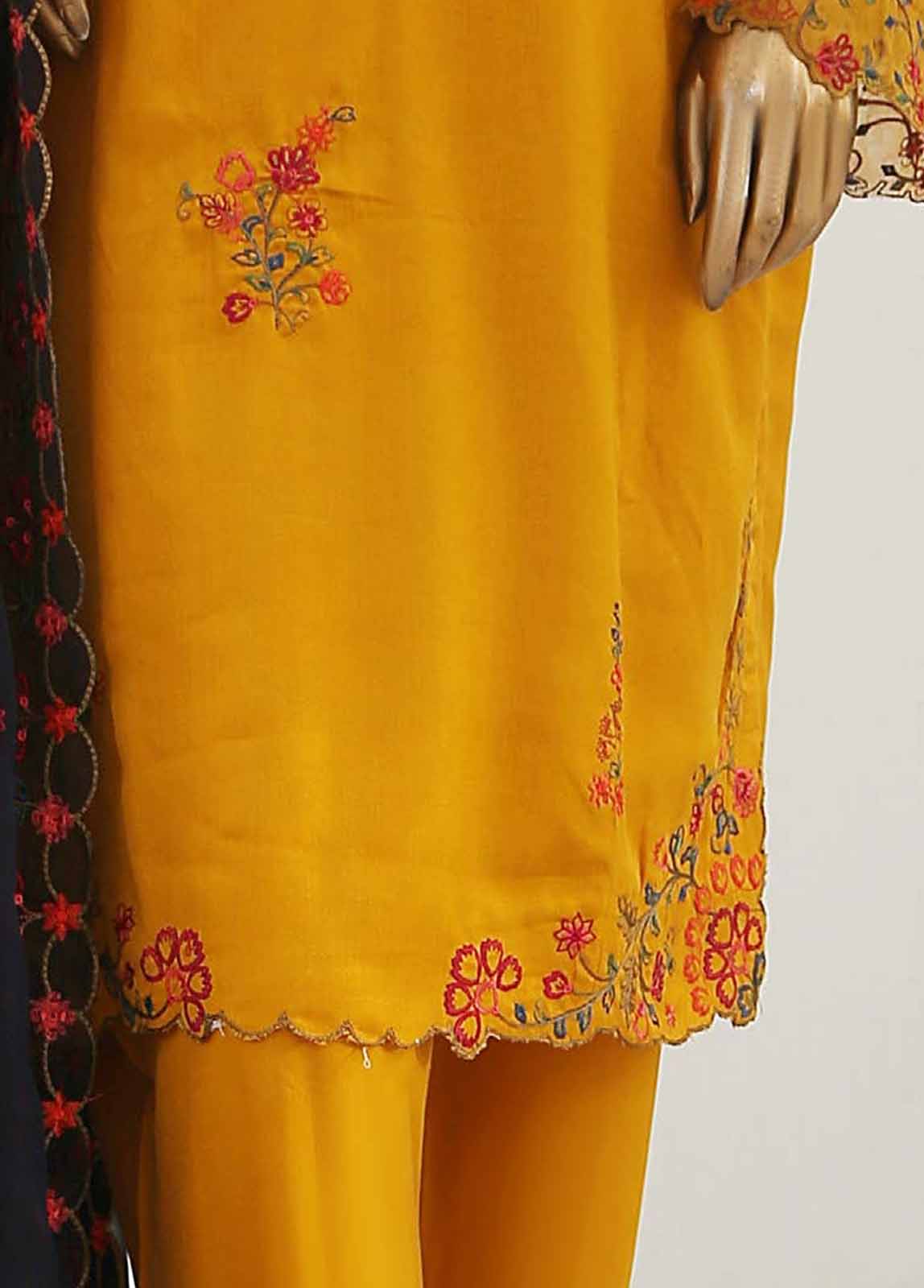 SMB-004-3 Piece Linen Embroidered collection