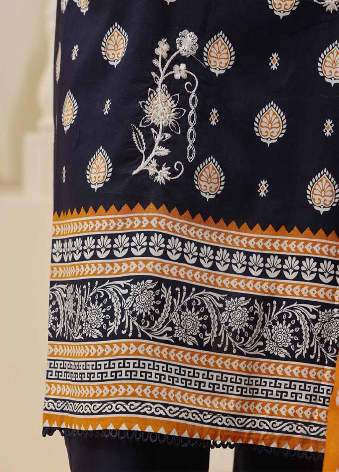 Bin Saeed Fabric - SME-037- 3 Piece Embroidered Stitched Suit