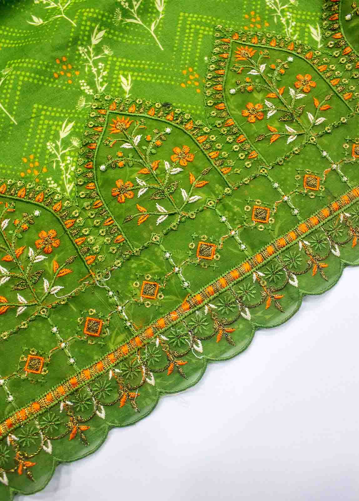 Bin Saeed Fabric - SMLSTF-010- 3 Piece Embroidered Stitched Suit