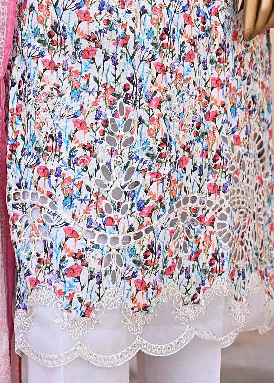 Bin Saeed Fabric - WCE-010-3 Piece Lawn Embroidered