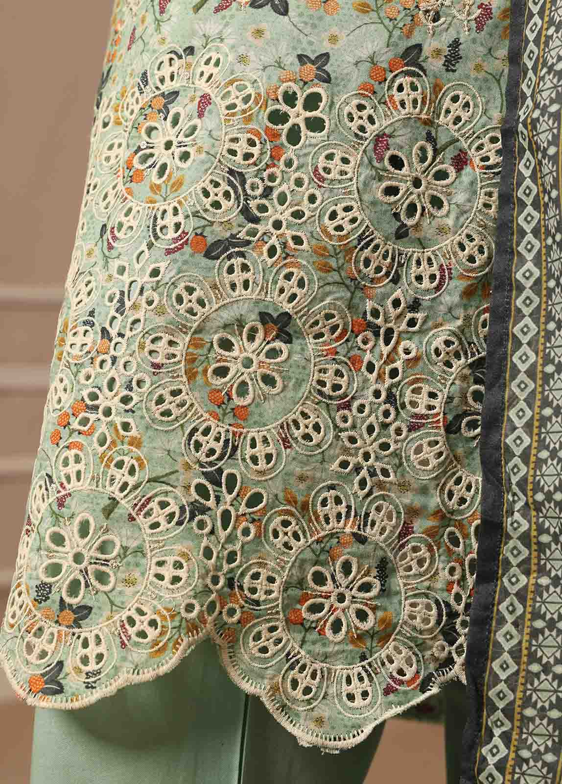 Bin Saeed Fabric - WCE-016 -3 Piece Embroidered Stitched Suit