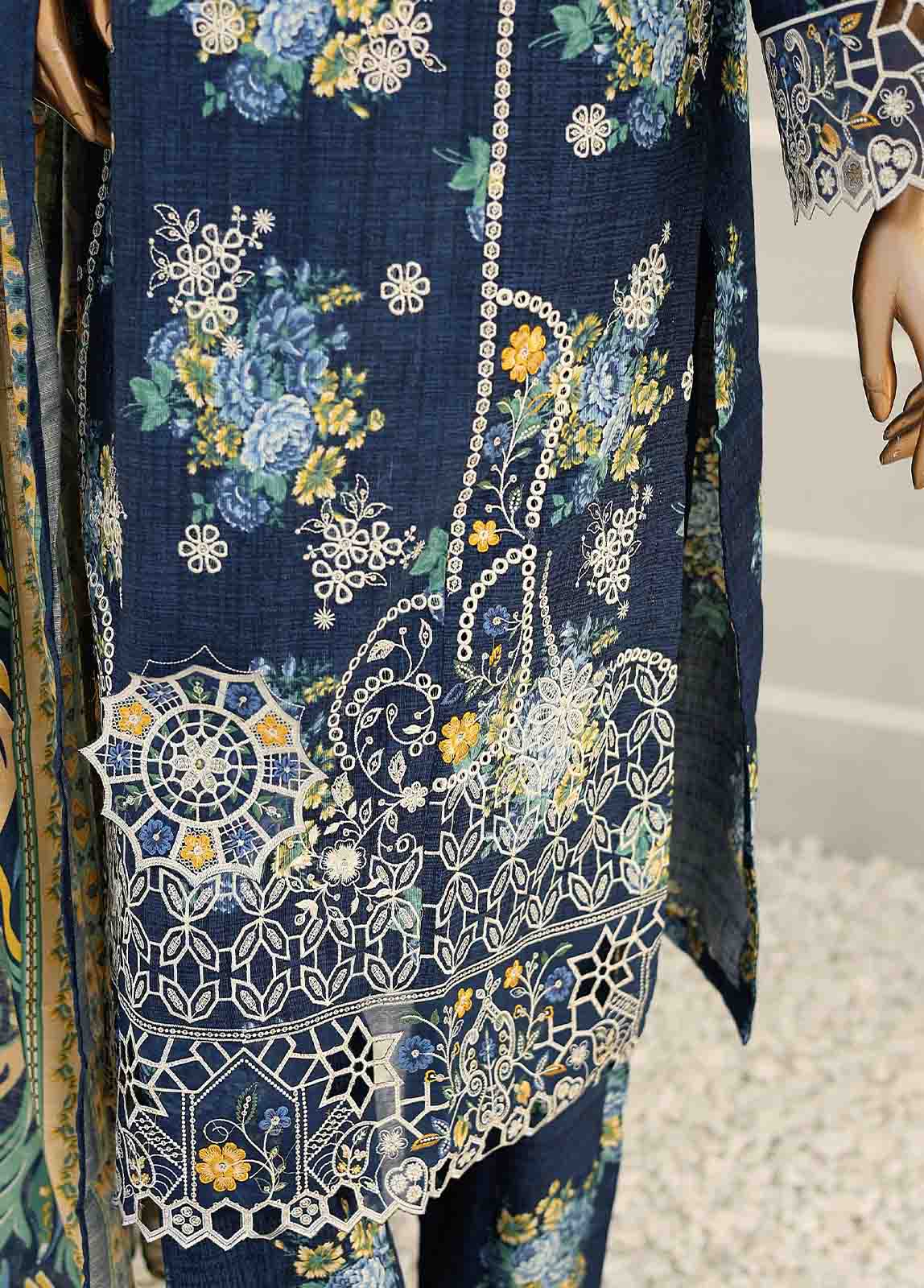 Bin Saeed Fabric - WKE-007 -3 Piece Khaddar Chikankari Stitched Suit