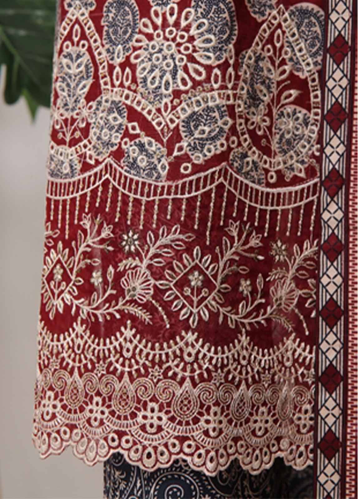 Bin Saeed Fabric - WKE-009 M-3 Piece Khaddar Embroidered Stitched Suit