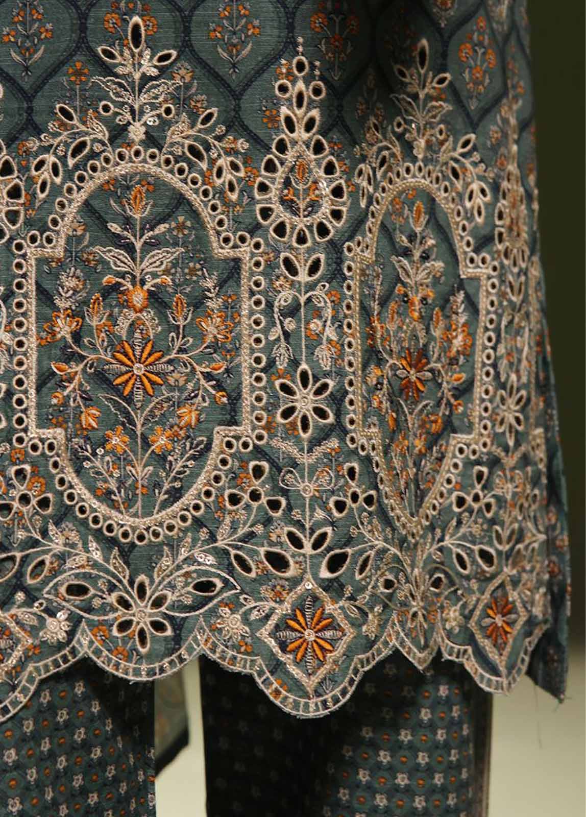 Bin Saeed Fabric - WKE-0130 S-3 Piece Khaddar Embroidered Stitched Suit