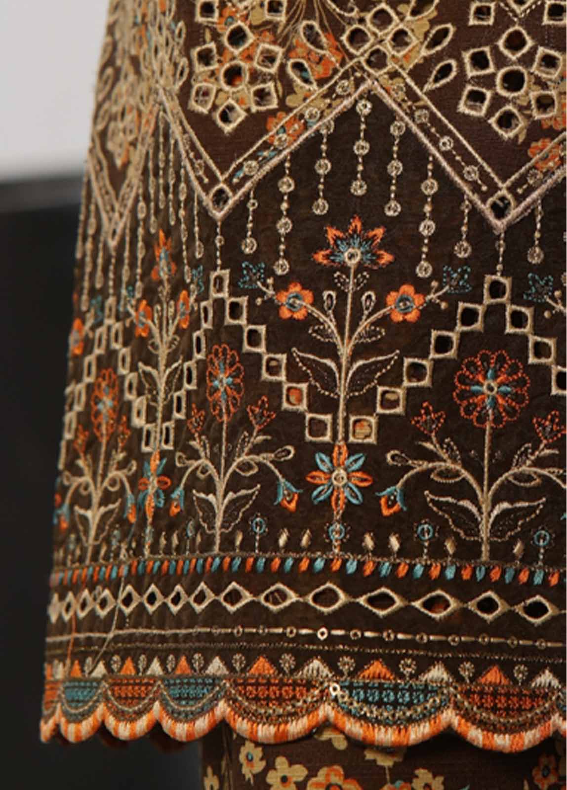 Bin Saeed Fabric - WKE-020 -3 Piece Khaddar Chikankari Stitched Suit