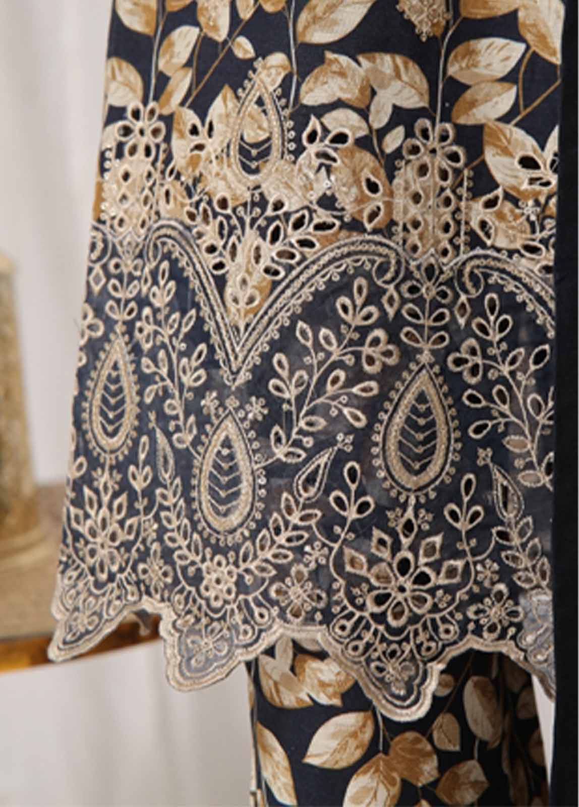 Bin Saeed Fabric - WKE-030 M-3 Piece Khaddar Embroidered Stitched Suit