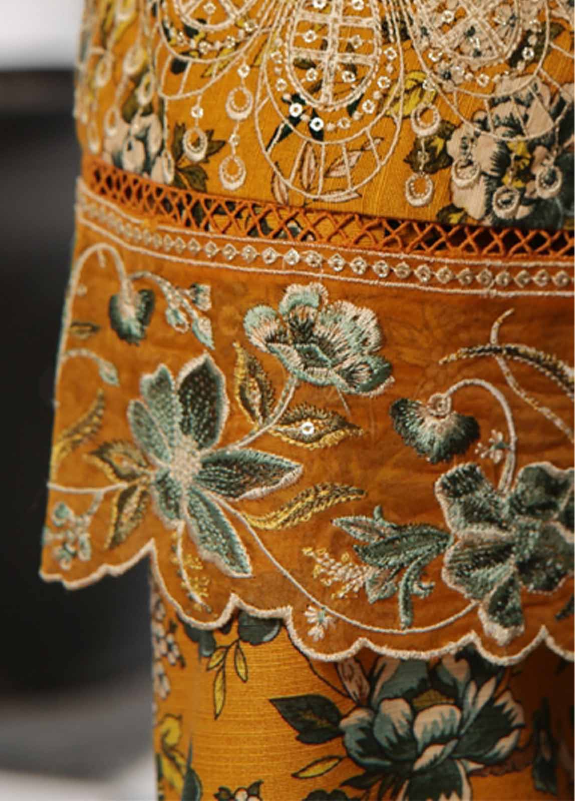 Bin Saeed Fabric - WKE-034 -3 Piece Khaddar Chikankari Stitched Suit