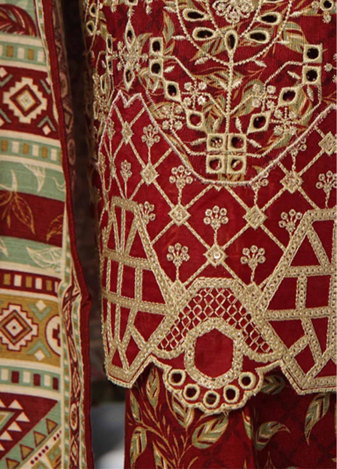 Bin Saeed Fabric - WKE-036 -3 Piece Khaddar Chikankari Stitched Suit