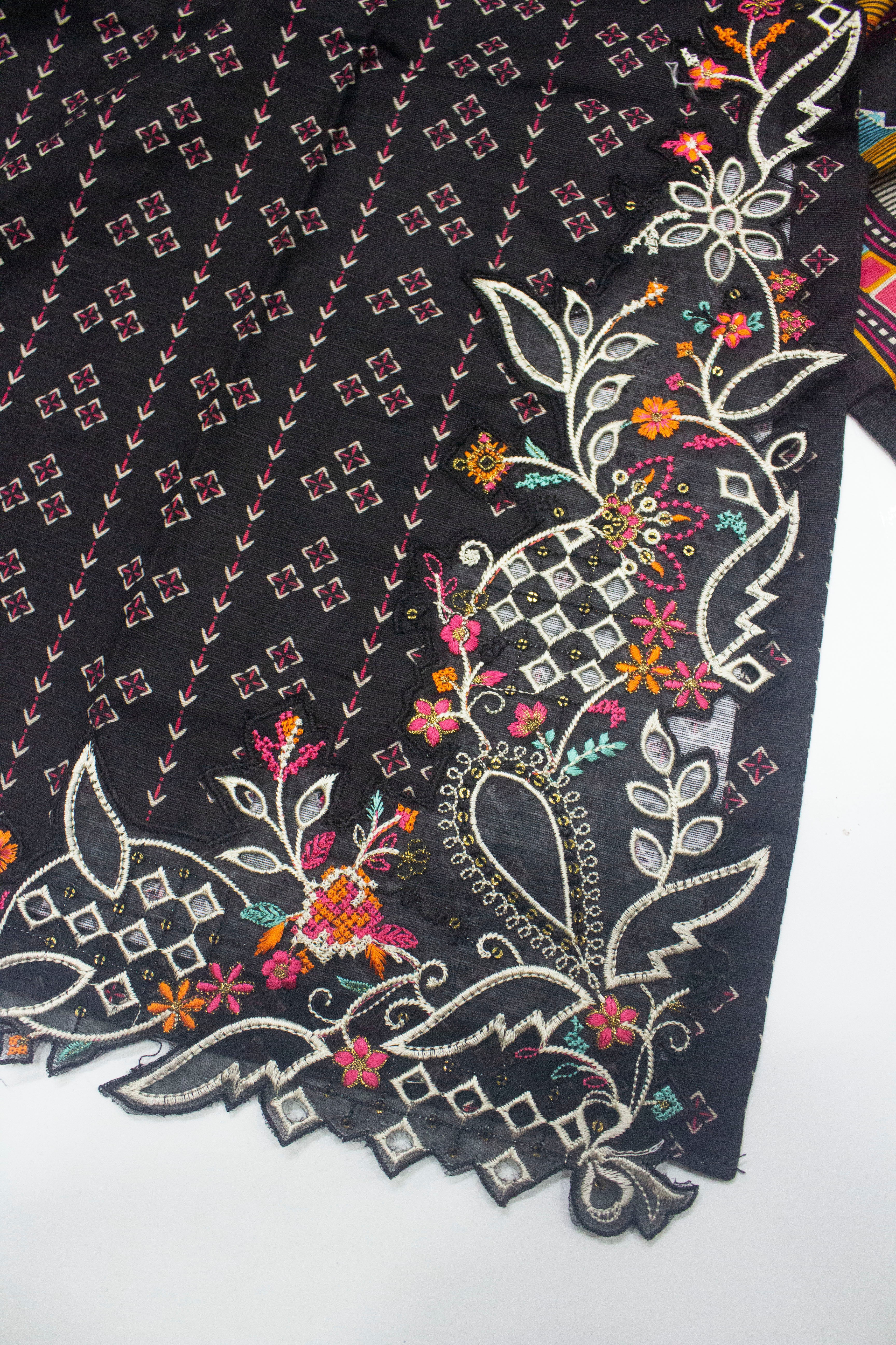 Bin Saeed Fabric - WKE-074 -3 Piece Khaddar Chikankari Stitched Suit