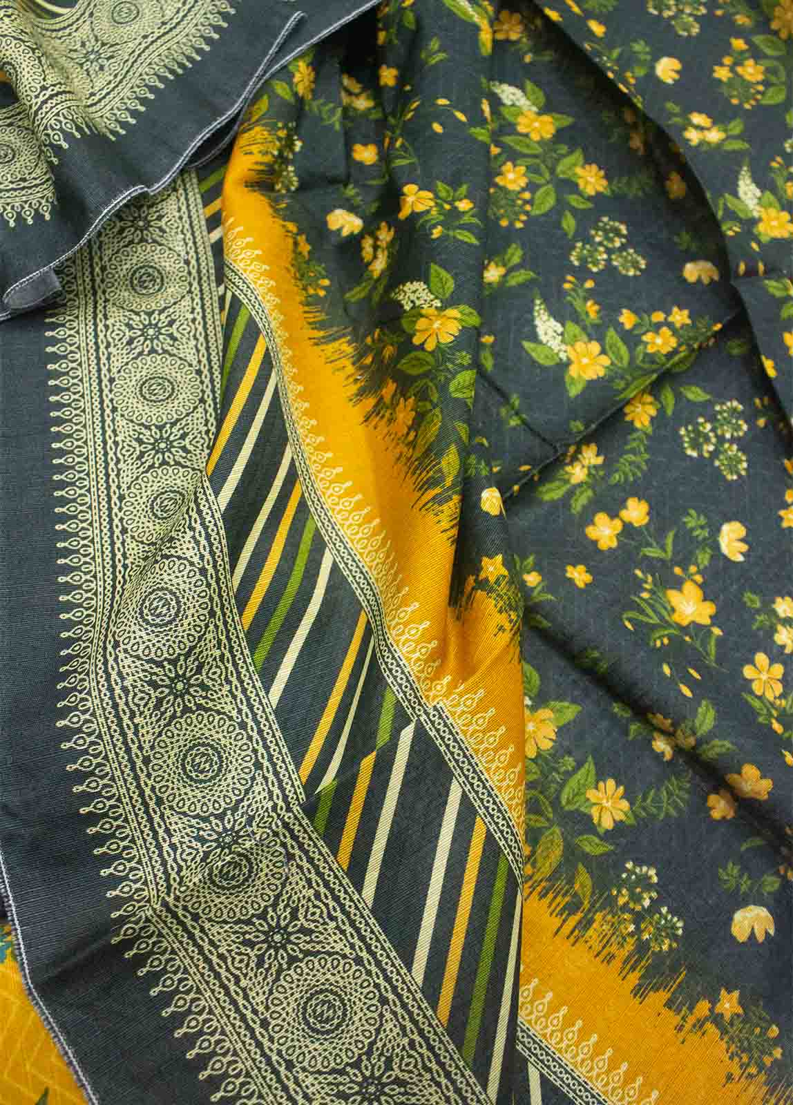 Bin Saeed Fabric - WKU-0115-3 Piece Khaddar Printed UnStitched Suit