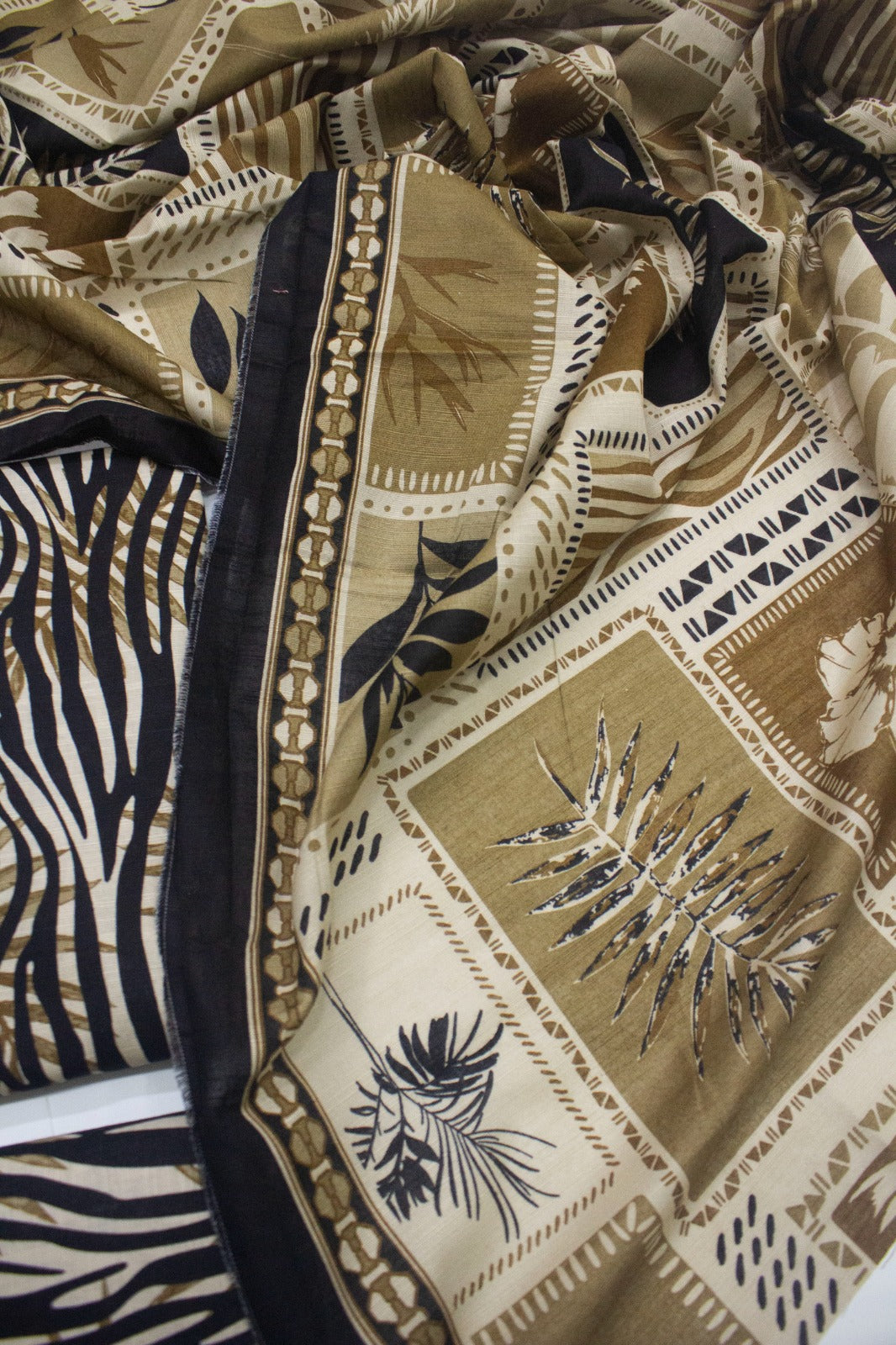 Bin Saeed Fabric - WKU-011 A-3 Piece Khaddar Printed Unstitched Suit