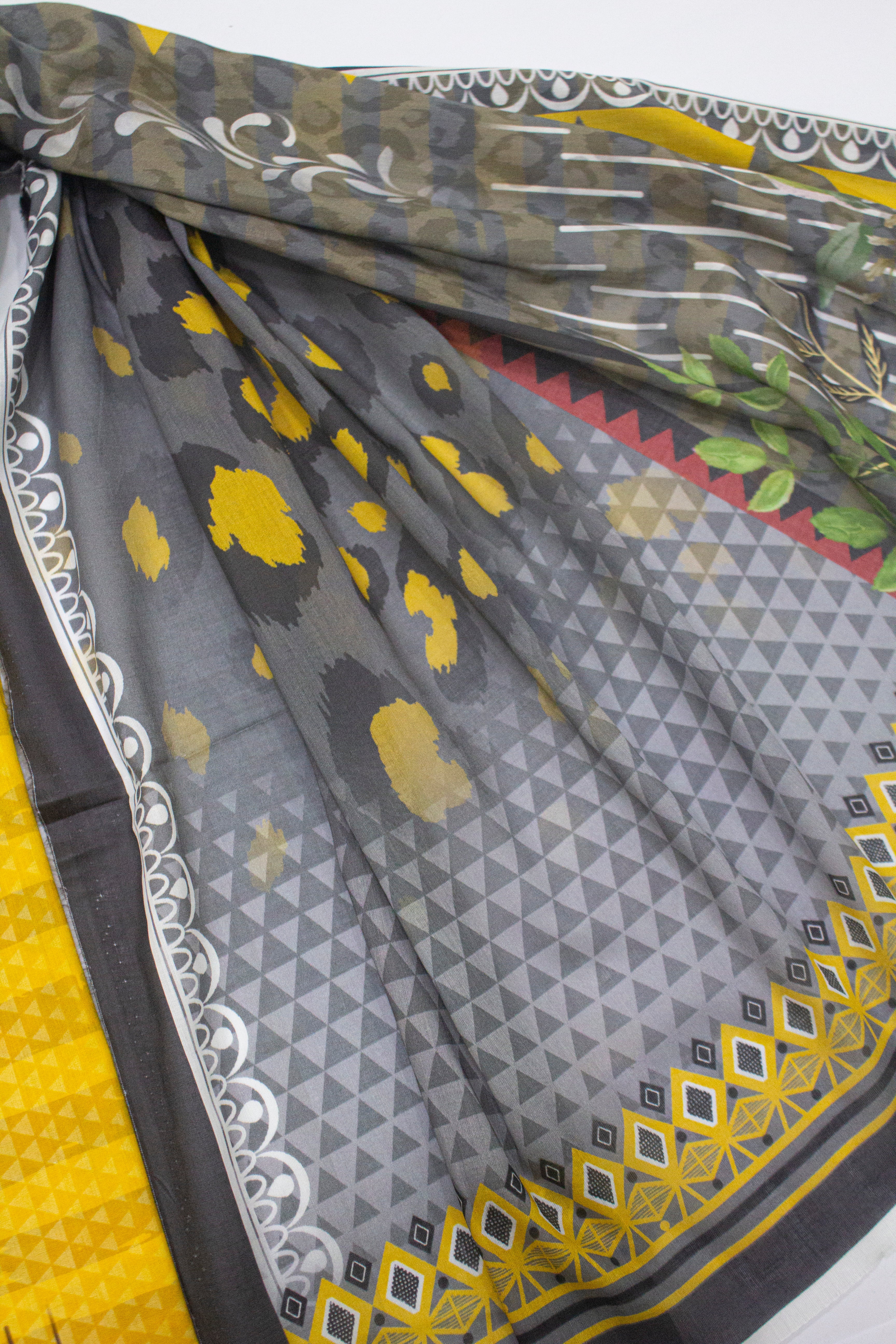 Bin Saeed Fabric - D-0721 - 3 Piece Digital Printed Unstitched Lawn Suit