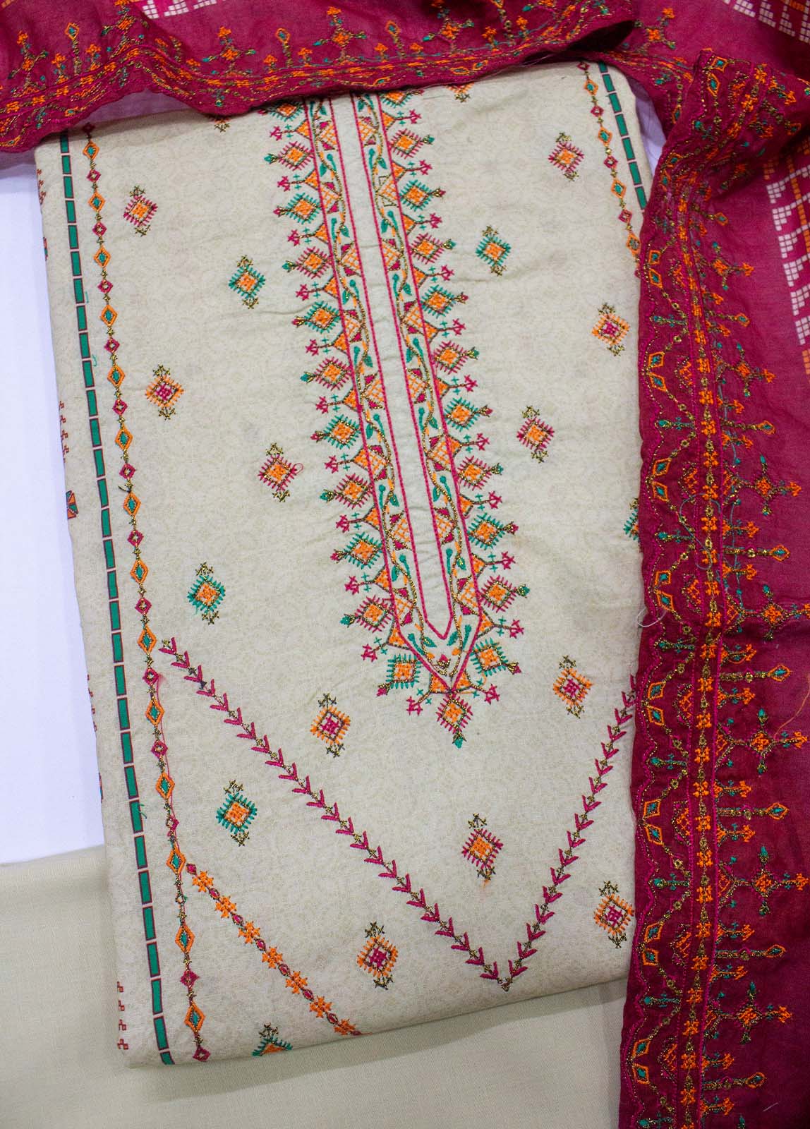 Bin Saeed Fabric - EU-0052- 3 Piece UnStitched Lawn Cut Work Embroidery