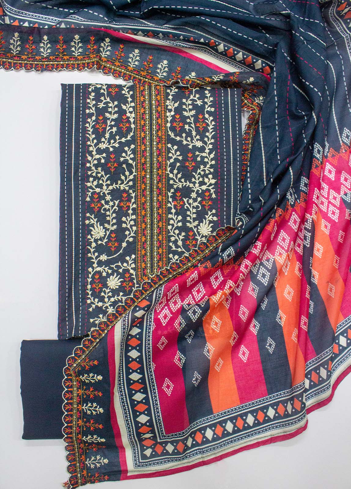 Bin Saeed Fabric - EU-0561-3 Piece UnStitched Lawn Cut Work Embroidery