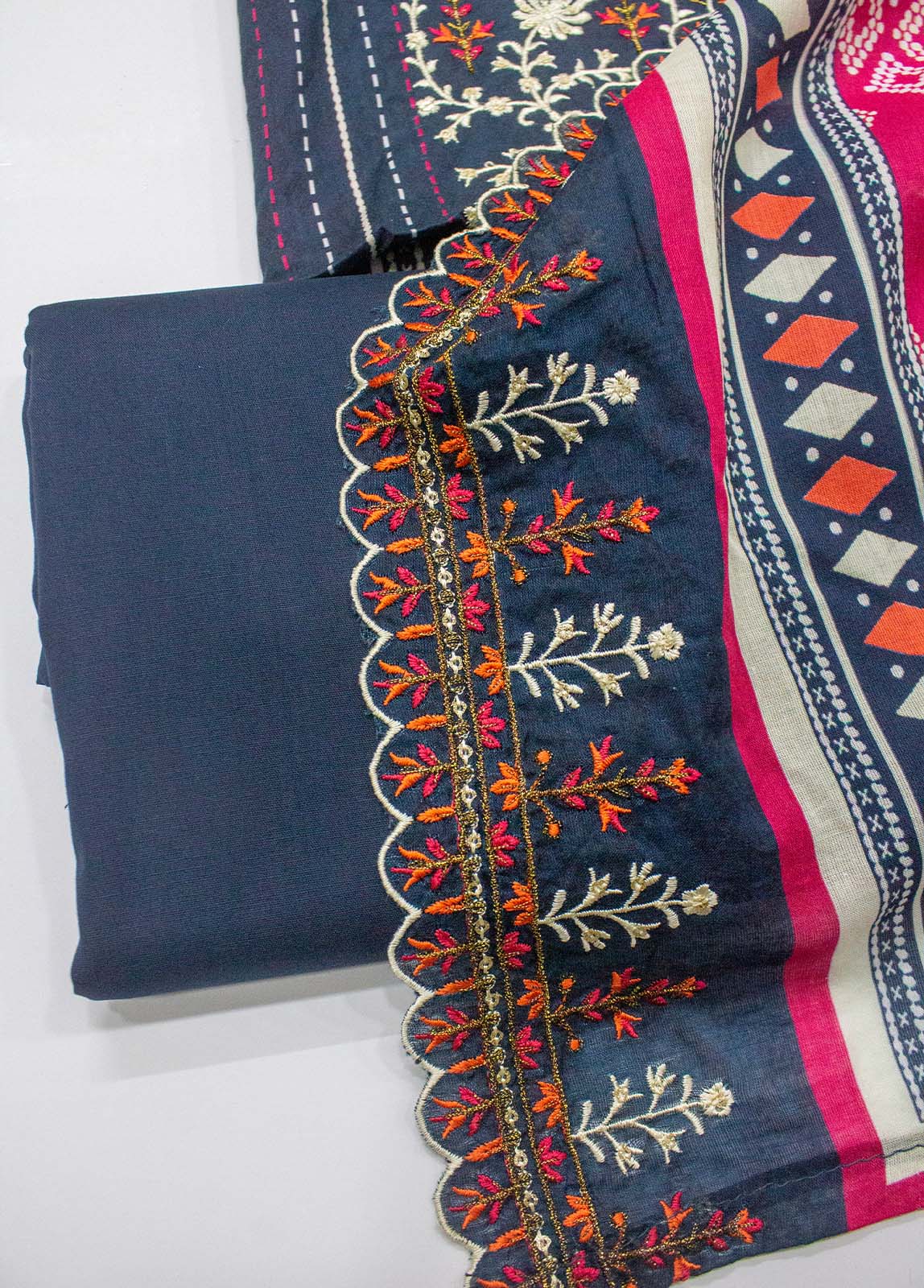 Bin Saeed Fabric - EU-0561-3 Piece UnStitched Lawn Cut Work Embroidery