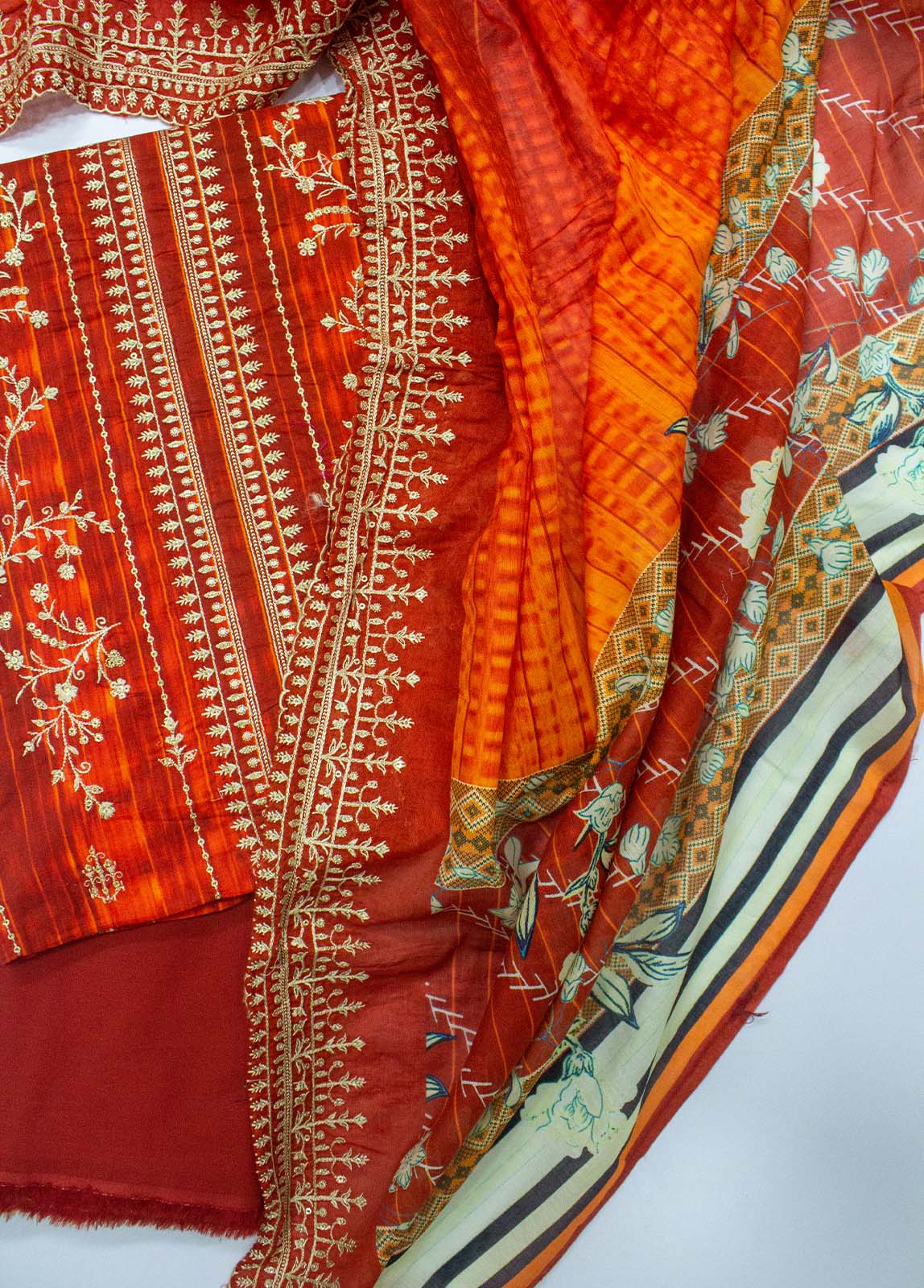 Bin Saeed Fabric - EU-0562- 3 Piece UnStitched Lawn Cut Work Embroidery